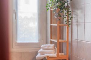 マンデッロ・デル・ラーリオにあるLa Casa sul Fiumeのバスルーム(タオルラック付) +36枚の写真