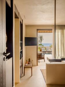 Μια τηλεόραση ή/και κέντρο ψυχαγωγίας στο Serendi Villas