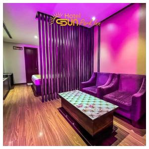 Χώρος καθιστικού στο 887 PT AC Hotel in Barnala