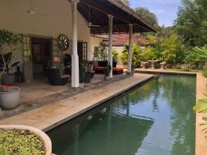 Bazén v ubytování Lenora House, Unawatuna nebo v jeho okolí