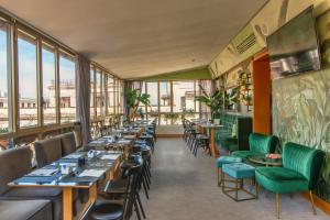Μια τηλεόραση ή/και κέντρο ψυχαγωγίας στο Hotel Tritone