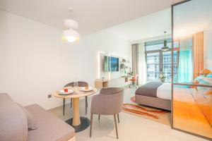 Χώρος καθιστικού στο Bloom Arjaan by Rotana