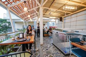 Εστιατόριο ή άλλο μέρος για φαγητό στο FabHotel Prime The Waves