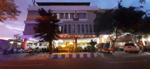 Imagen de la galería de Hotel Prasasti Pacitan, en Pacitan