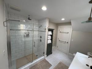 Ένα μπάνιο στο Hideaway at Higley Flow +15 φωτογραφίες