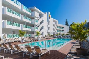 Бассейн в Hotel Atlantic Mirage Suites & SPA - ADULTS ONLY или поблизости