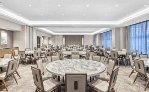 Гостиная зона в Hyatt House Houston Medical Center +50 фотографий