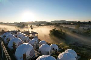 Příroda nedaleko luxury tent