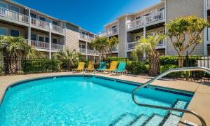 Bazén v ubytování 5 Decks nebo v jeho okolí