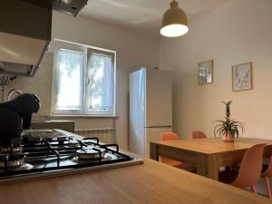 Nhà bếp/bếp nhỏ tại casa Ludovica +22 ảnh