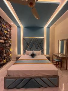 Ένα ή περισσότερα κρεβάτια σε δωμάτιο στο Park View Hotel Gulberg