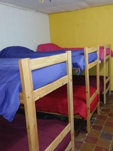 Katil atau katil-katil dalam bilik di ANAY Hostel