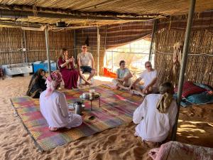 Επισκέπτες που μένουν στο Al Salam Camp Bidiyah