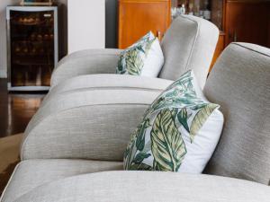 Posezení v ubytování Harewood Lodge