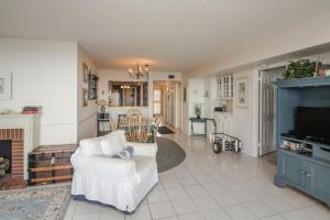 Kuchyň nebo kuchyňský kout v ubytování Sea Colony - 201N Edgewater House Rd