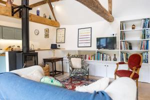 Μια τηλεόραση ή/και κέντρο ψυχαγωγίας στο The Cart Shed