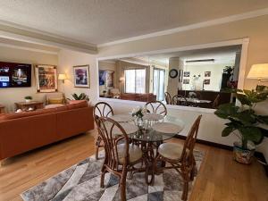 Gallery image of All Dressed Up & Waiting for you Richton Park, Illinois 