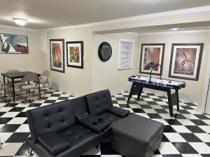 Gallery image of All Dressed Up & Waiting for you Richton Park, Illinois  +16 photos