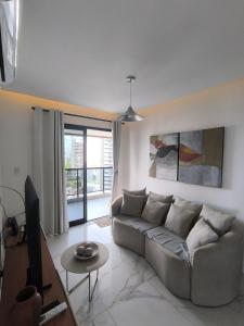 Χώρος καθιστικού στο cop 30 luxury apartment