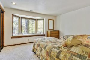 Ένα ή περισσότερα κρεβάτια σε δωμάτιο στο Ridge Condo 12 +18 φωτογραφίες