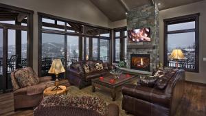 Χώρος καθιστικού στο Graystone Lodge