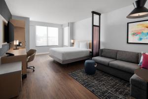 Giường trong phòng chung tại Hyatt Place Bozeman Yellowstone Airport