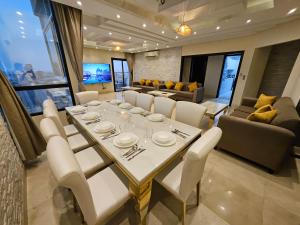 Posezení v ubytování فيلا جار القمر اطلاله بحرية Near Moon Sea View