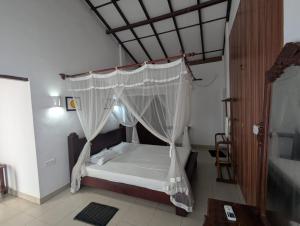 Gallery image of Ocean of Life in Induruwa