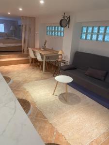 Khu vực ghế ngồi tại Las Gaviotas- HOME RENT MALAGA +1 ảnh