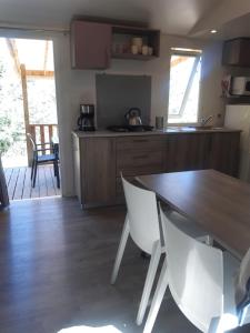 モンタニャックにあるMobil home des gorges de provenceのギャラリーの写真