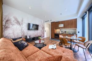 Ruang duduk di Towarowa Towers Residences