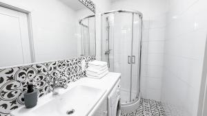 Koupelna v ubytování Nawrot Hideaway By DreamAp