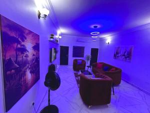 Χώρος καθιστικού στο Abuja Municipal Luxury Home