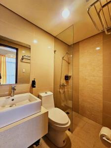 Ένα μπάνιο στο Evelyn's Azure Escapes at Boracay Newcoast