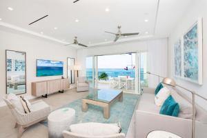 Zona d'estar a Rum Point Resort 203