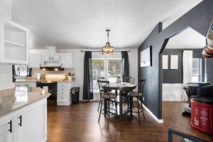 Kuchyň nebo kuchyňský kout v ubytování Family Grand Canyon Pit Stop