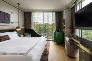 Μια τηλεόραση ή/και κέντρο ψυχαγωγίας στο The Tess, Autograph Collection