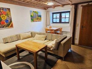 Χώρος καθιστικού στο Ferienwohnung an der Altmühl - Apartment Hollerstein