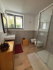 Ένα μπάνιο στο Casa Momi B&B and +5 φωτογραφίες