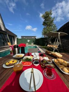 Φαγητό σε αυτό το καταφύγιο ή κάπου εκεί κοντά