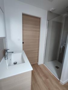 Koupelna v ubytování Chambre double avec salle de bain privée