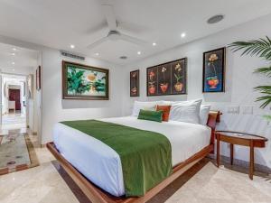 Postel nebo postele na pokoji v ubytování Polo Beach Club 408 + 32 fotografií