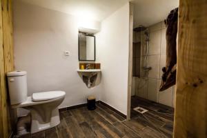 Koupelna v ubytování La bergerie du chateau de Fitou + 28 fotografií