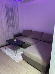 Χώρος καθιστικού στο Elyisian Home