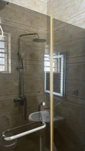 Koupelna v ubytování Luxury Let Concepts