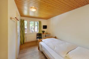 Voodi või voodid majutusasutuse Hotel-Restaurant zum Gade toas