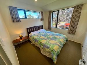 Ένα ή περισσότερα κρεβάτια σε δωμάτιο στο 80 Jacks Pass Road