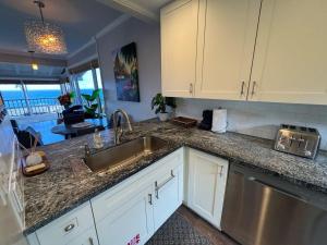 Billede fra billedgalleriet på Kapalua Bay Villas 17B3 · KBV 17B3 Remodeled Kapalua Villa Ocean i Kahana