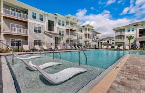 Πισίνα στο ή κοντά στο PrimRose steps to Pool, Gym Nr NAS JX, Dtwn, I295