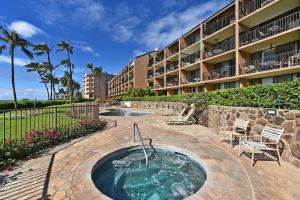 Πισίνα στο ή κοντά στο Maalaea Banyans 203 · MBN 203 OceanFront 1BD Amazing Ocean Views